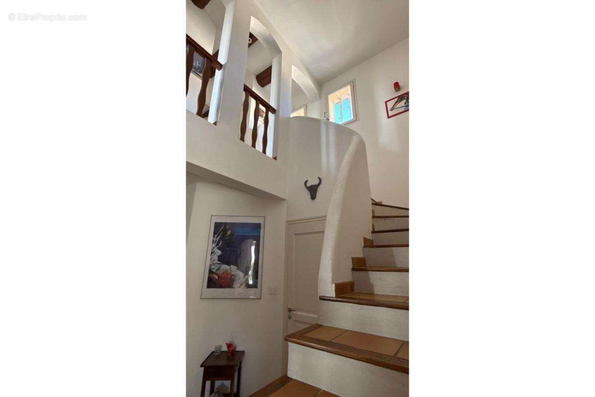 Maison à LA FARE-LES-OLIVIERS