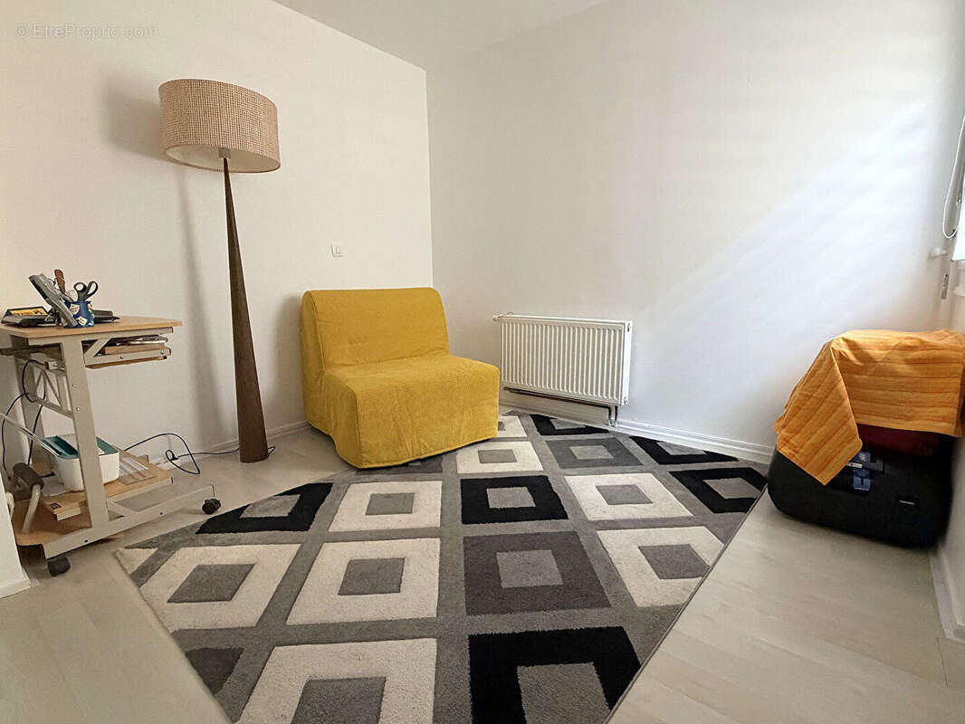 Appartement à MONTIGNY-LE-BRETONNEUX