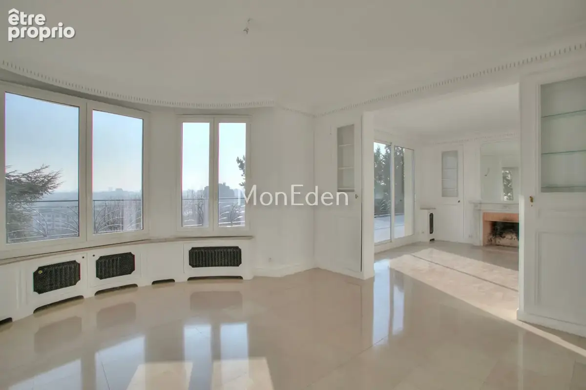 ST CLOUD Splendide Villa 12 pièce(s) 440 m2  (1058m² terrain) et Terrasse vue Tour Eiffel! - photo 4