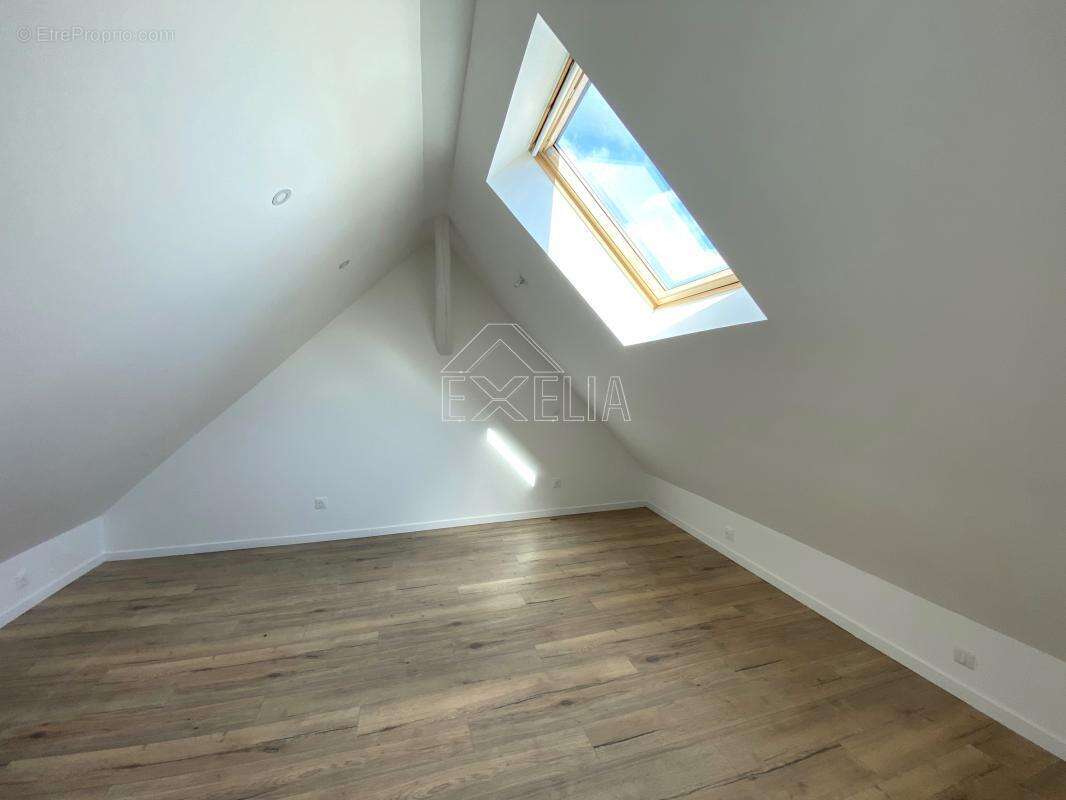 Maison à ROSNY-SUR-SEINE