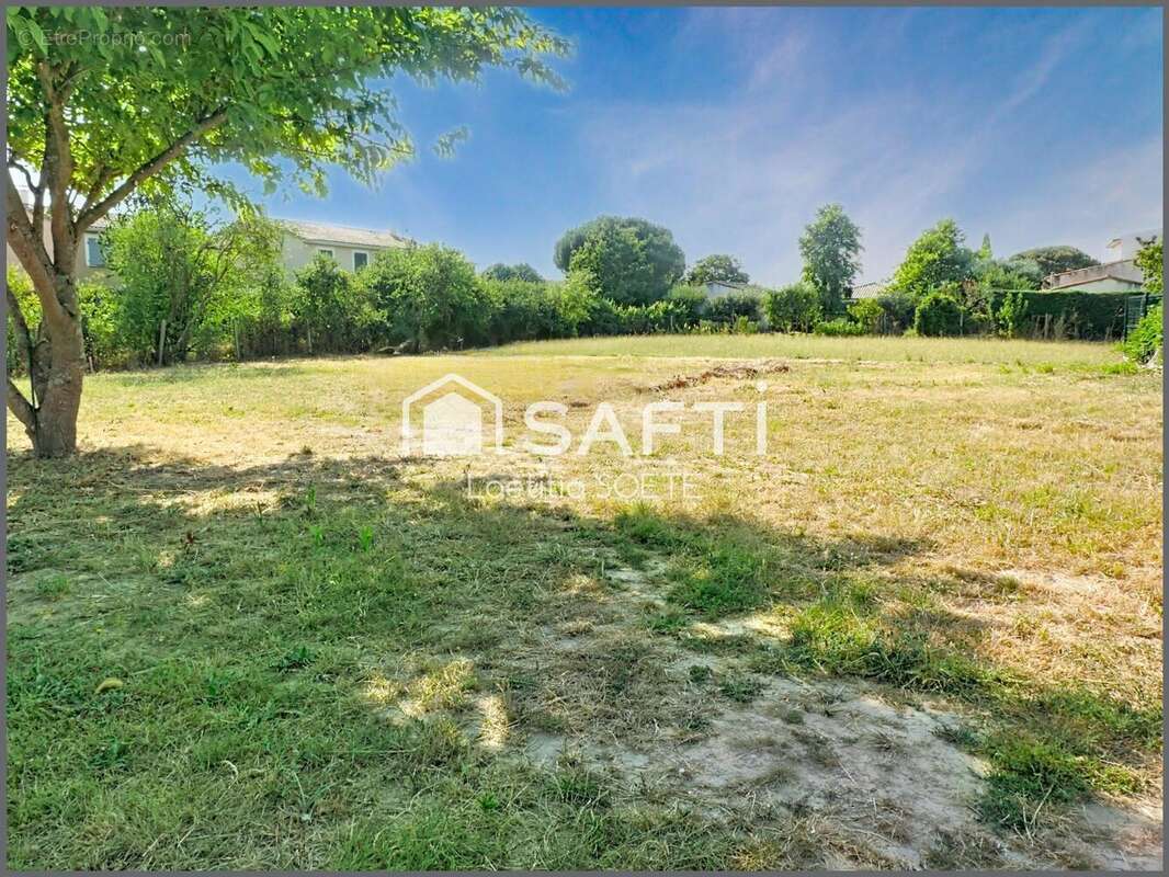 Terrain 891 m² à Daux  - photo 2