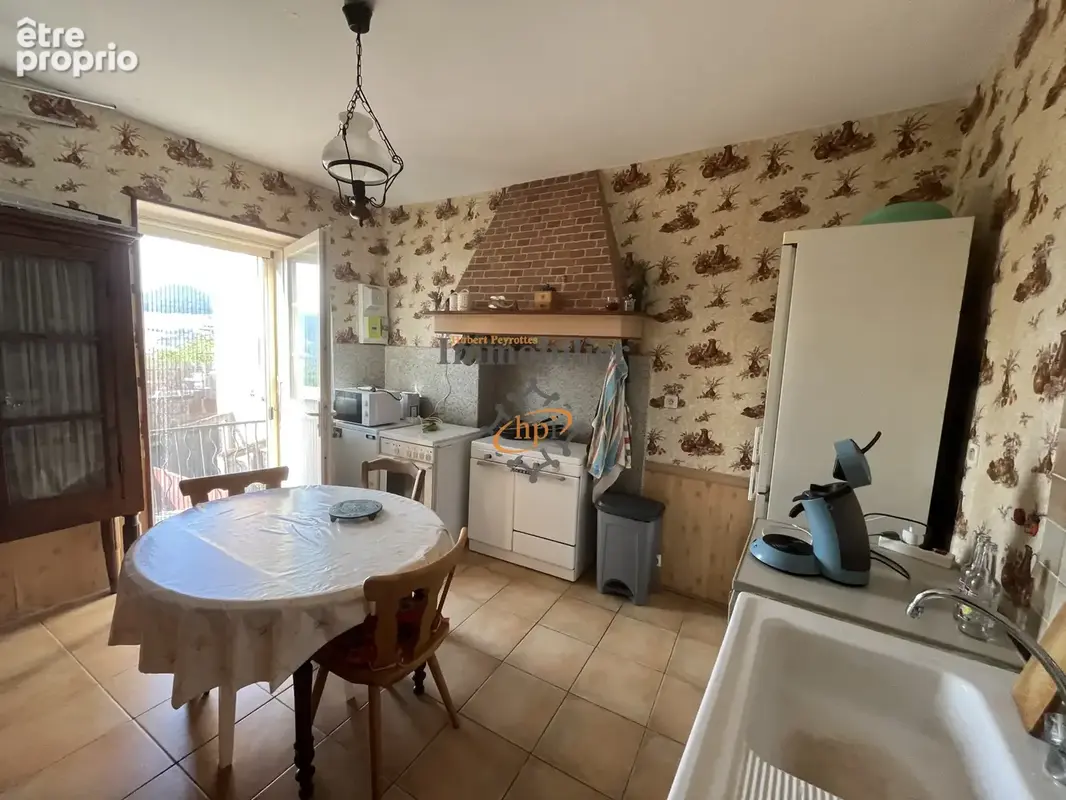 Melvieu, maison de village avec garage et terrain - photo 3