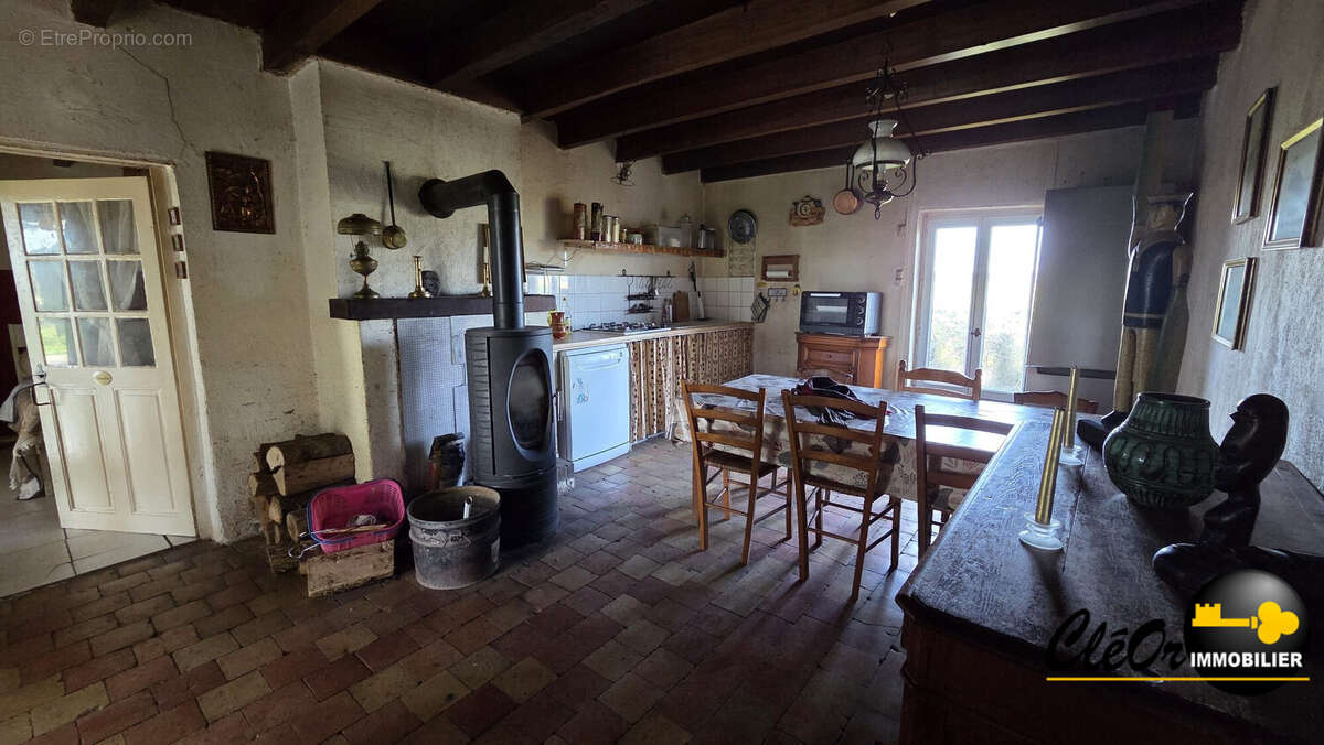 Maison à LA RACINEUSE