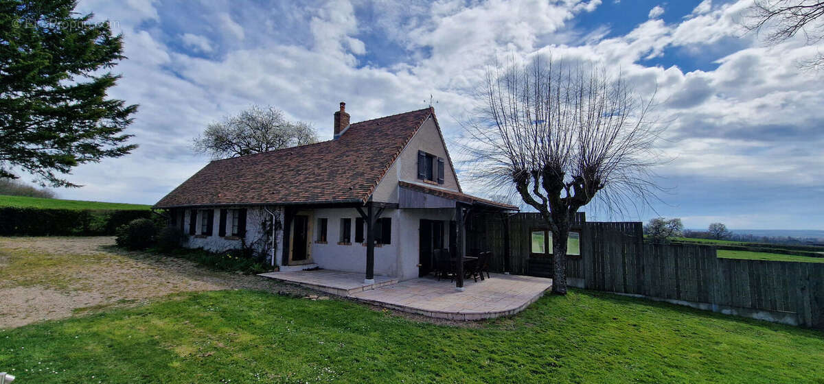 Maison à PERRIGNY-SUR-LOIRE