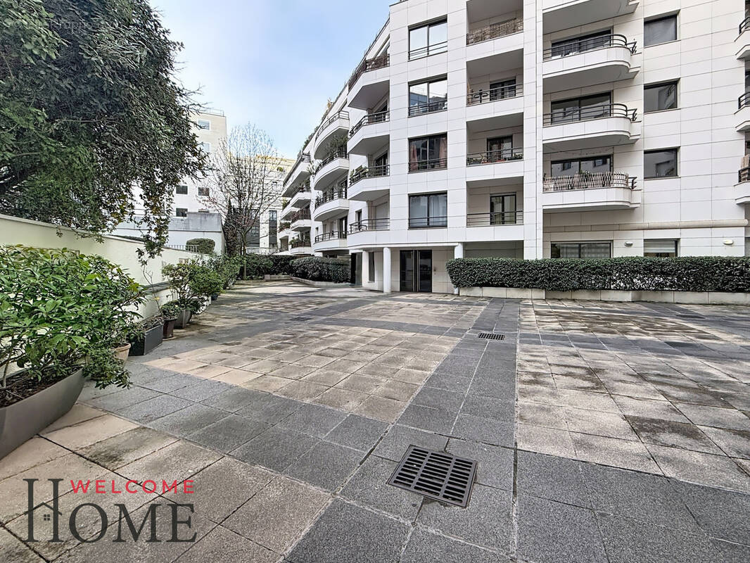 Appartement à LEVALLOIS-PERRET