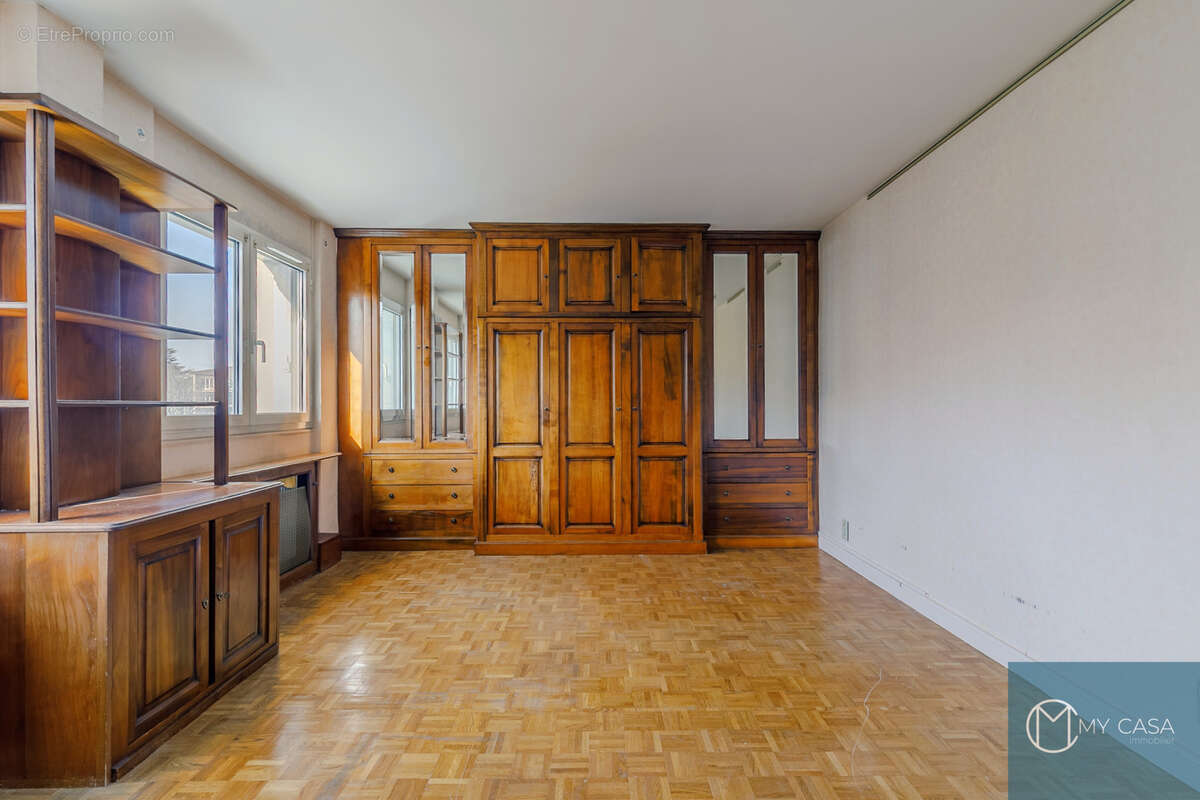 Appartement à OULLINS