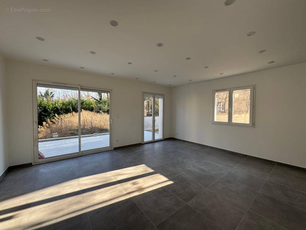 Maison à CHARVIEU-CHAVAGNEUX