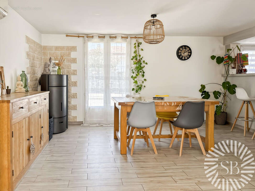 Maison à NOVES