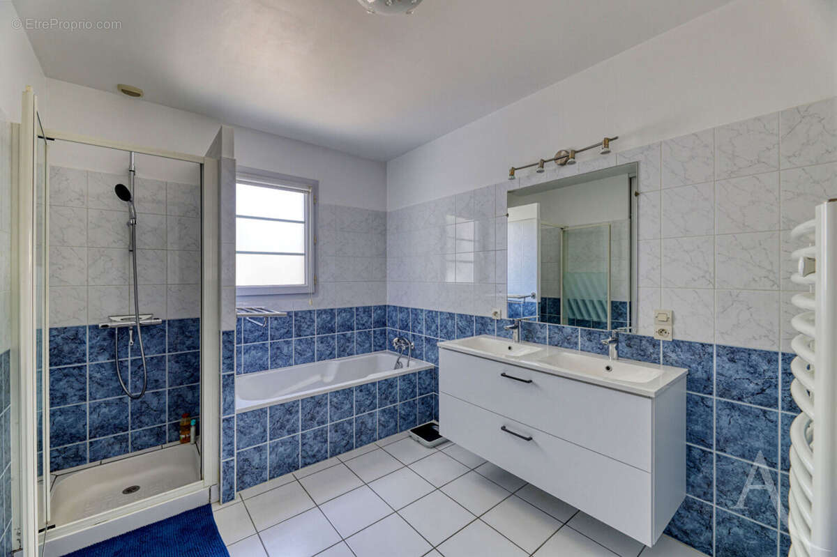 Maison Montaigu - photo 8