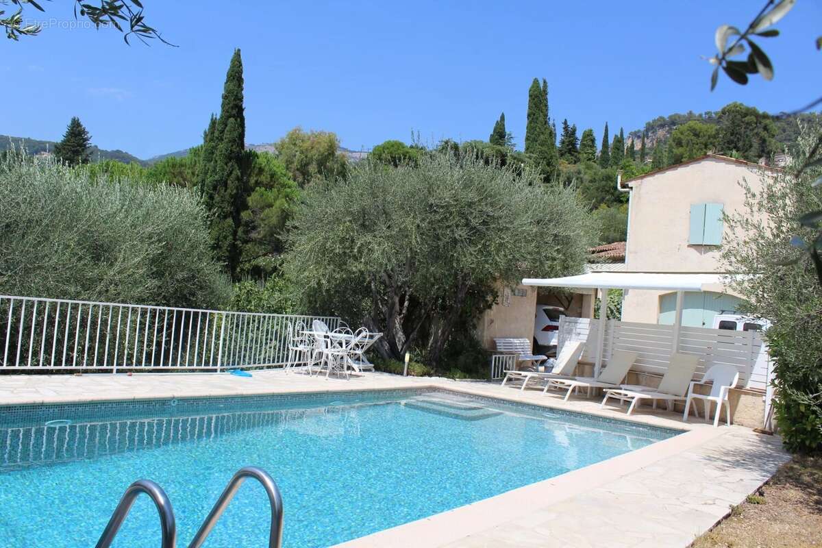 GRASSE St François, belle villa 5 Pièces en excellent état - photo 4