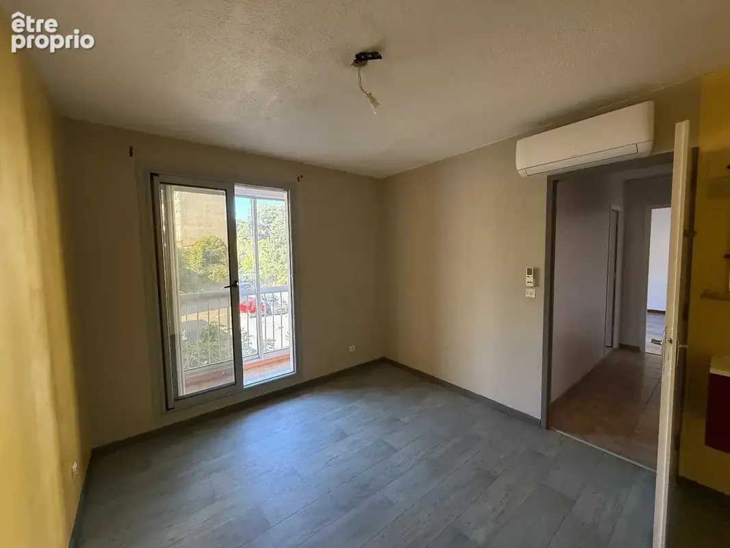 Appartement T4 avec balcon,ascenceur, cave et parking - photo 5