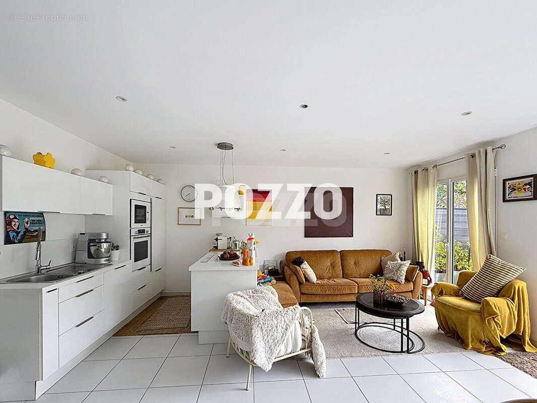 Maison à JULLOUVILLE