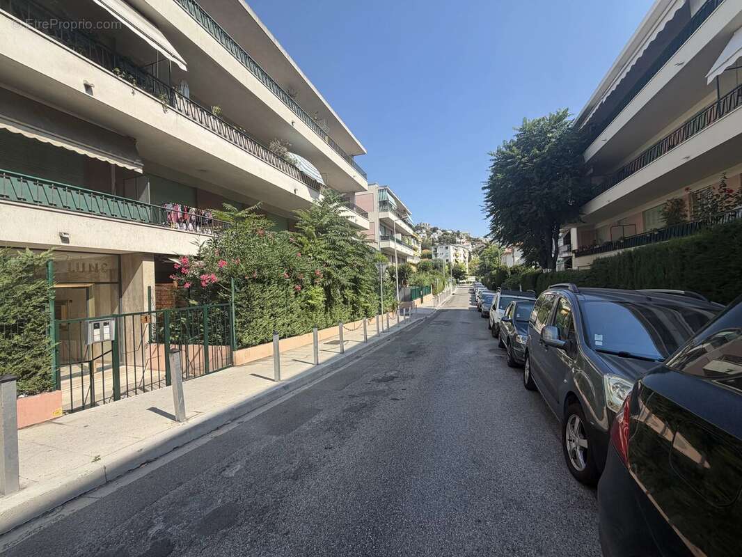 Charmant  et vaste  studio avec balcon à, Nice - photo 6