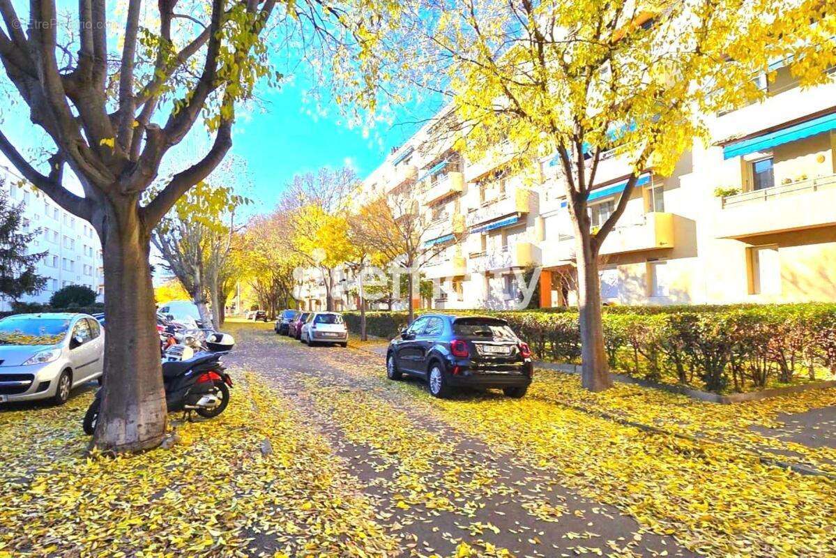 Appartement à MARSEILLE-8E