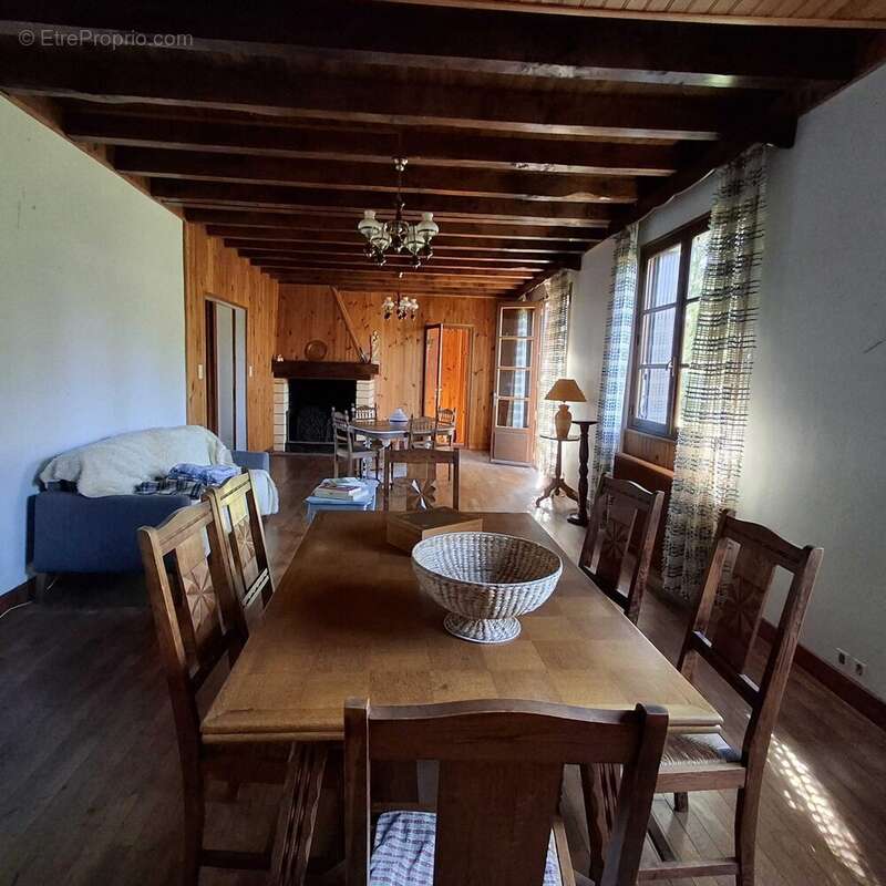 Maison 197 m² à Chasseneuil-Sur-Bonnieure  - photo 6