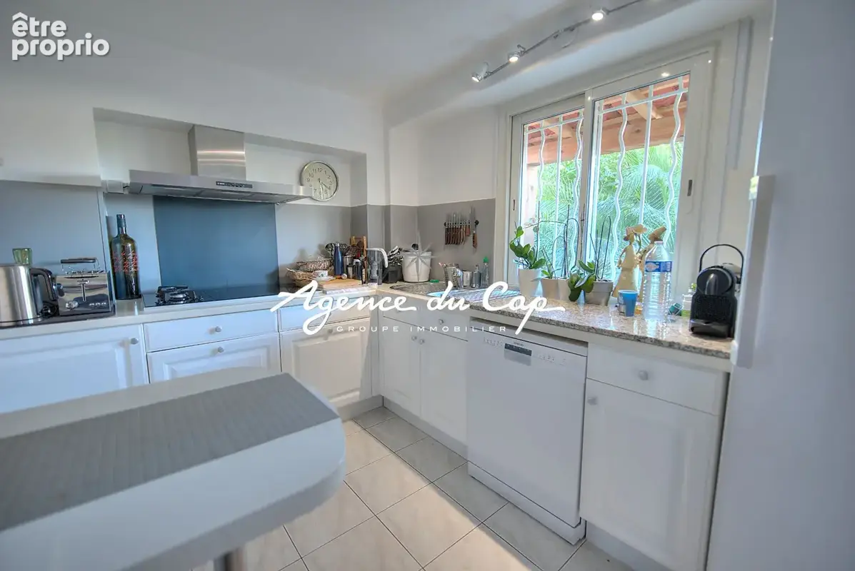 Saint raphael, a pied mer et commerces  appartement rdj 104 m2 + 64 m2, 2/ 3 chambres - photo 4