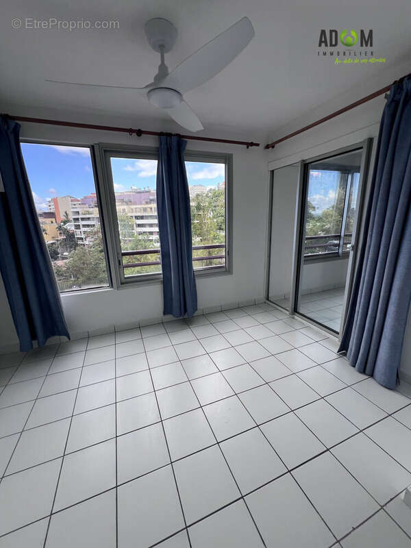Terrasse fermée photo 1 - Appartement à SAINT-DENIS