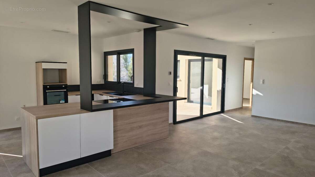 Maison à VALLON-PONT-D'ARC