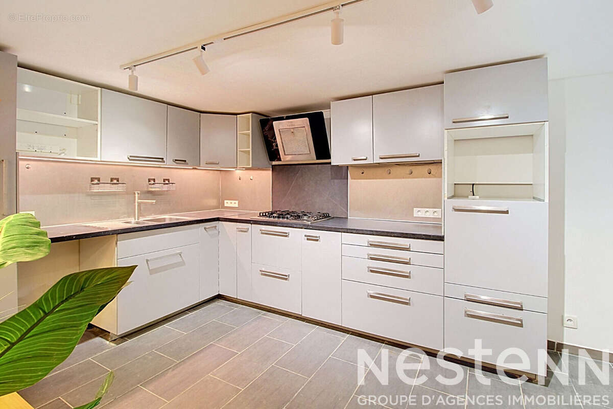 A VENDRE FLAYOSC Appartement T2 66 m² au centre-ville - photo 5