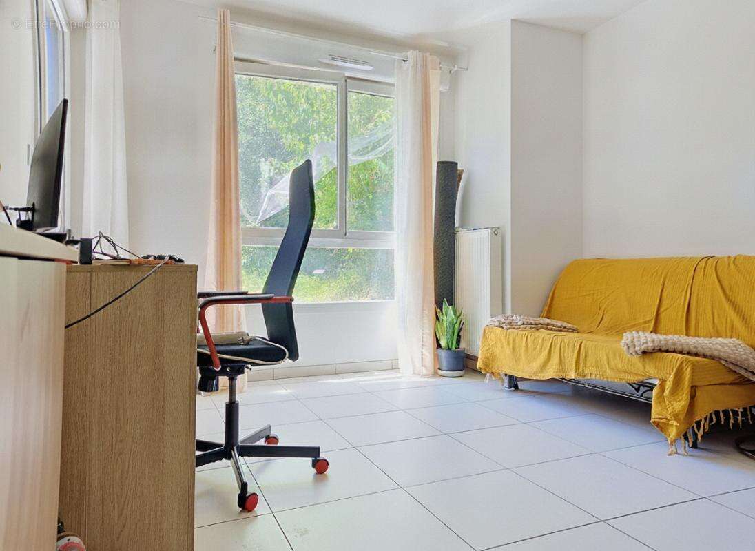 Appartement à MEYZIEU