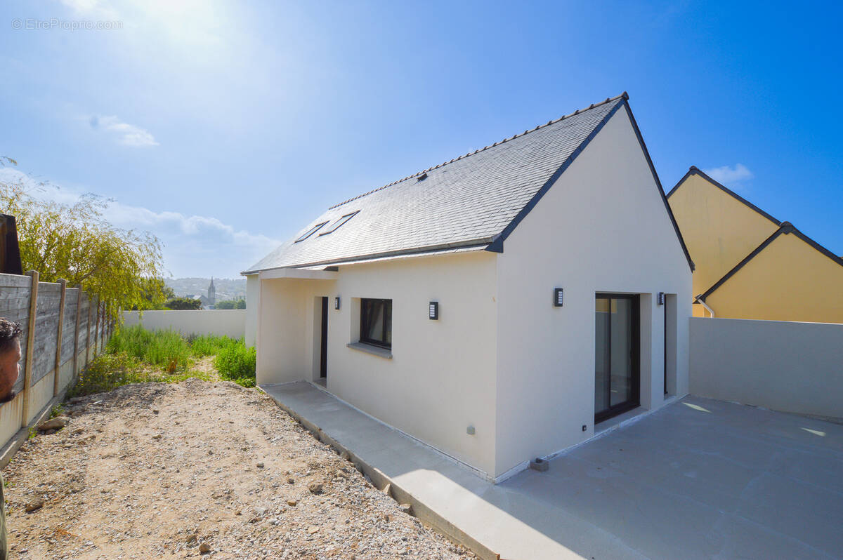 Maison à CAMARET-SUR-MER