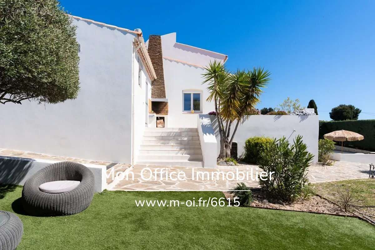 Maison à SAUSSET-LES-PINS