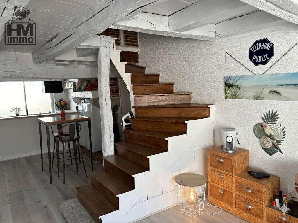 Maison à SAINT-LEONARD-DE-NOBLAT