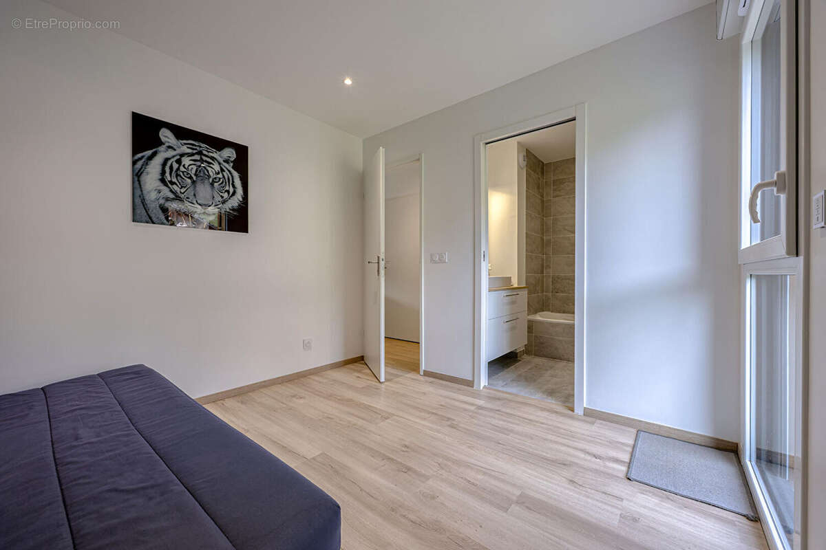 Appartement à DINGY-SAINT-CLAIR