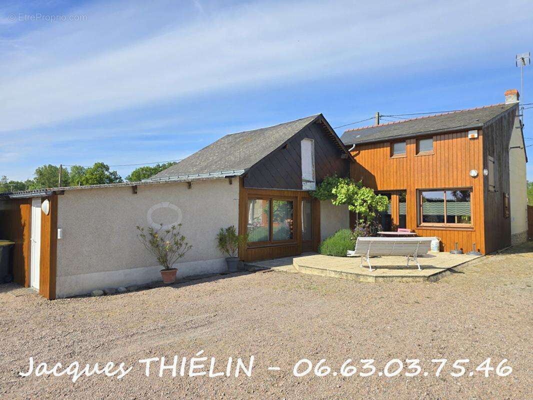 Maison à LONGUE-JUMELLES