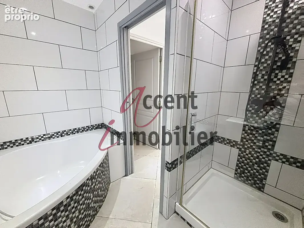 Coup de coeur ! Spacieux T4 de 101 m² plein sud en hyper-centre de Cavaillon - photo 5