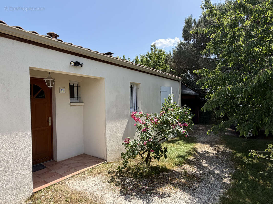 Maison à LA CLISSE