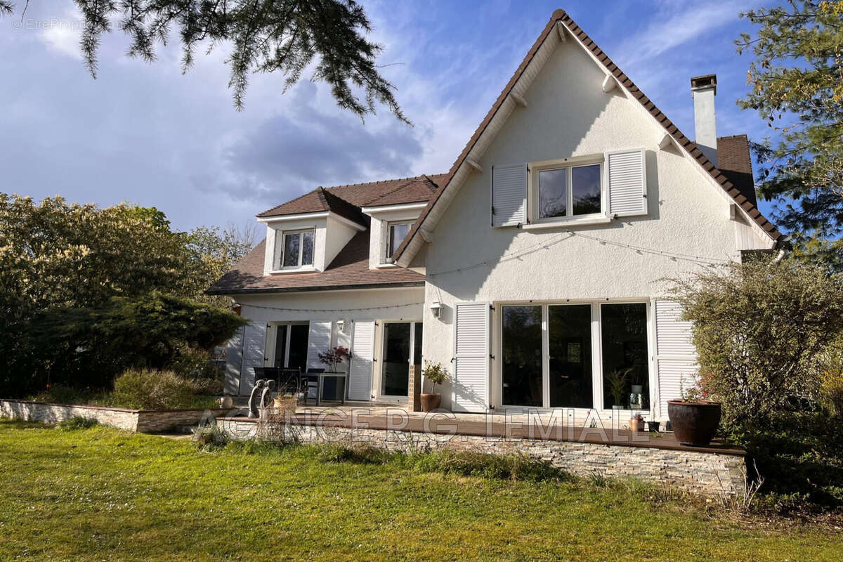 Maison à MAISONS-LAFFITTE