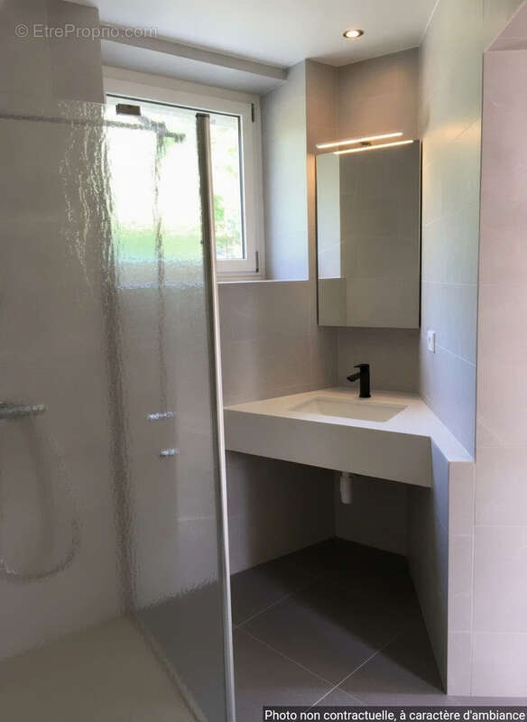 MAISON de caractère en pierre de taille sur 3 000 m2 de terrain avec espace boisé à Saint-Sulpice de Cognac - photo 10