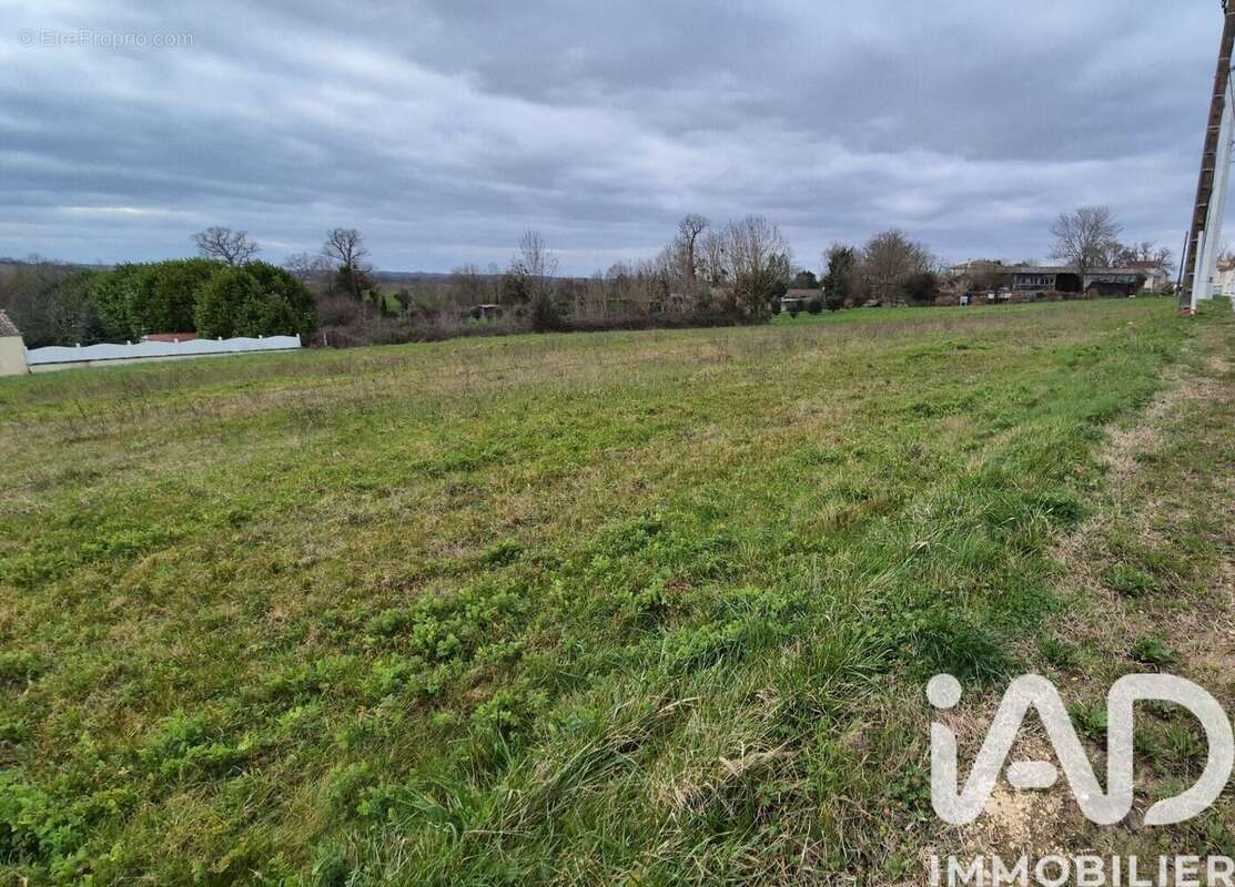 Photo 2 - Terrain à ALLAS-BOCAGE