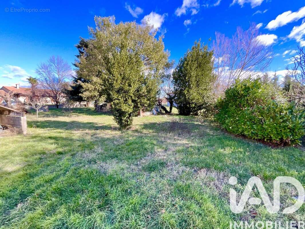 Photo 2 - Terrain à SAINT-JULIEN-LES-ROSIERS