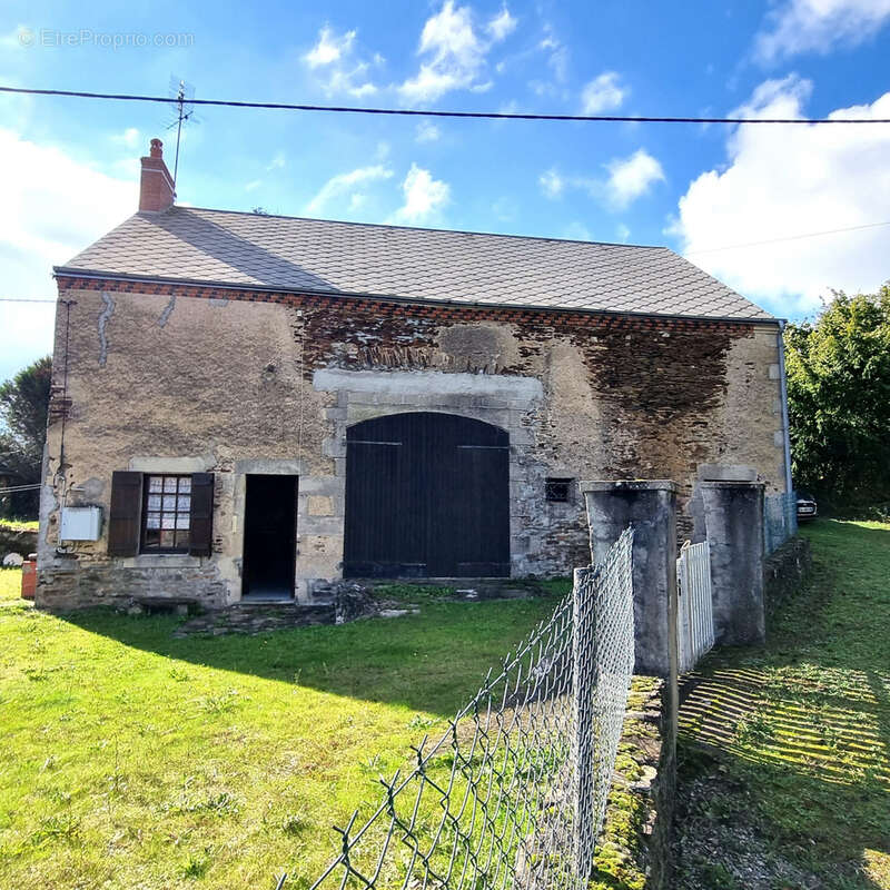 Maison à LIGNEROLLES