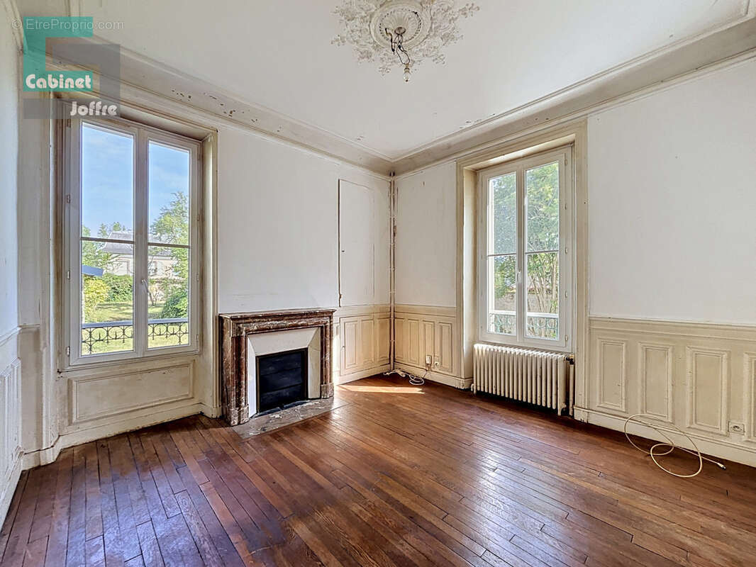 Maison à FONTAINEBLEAU