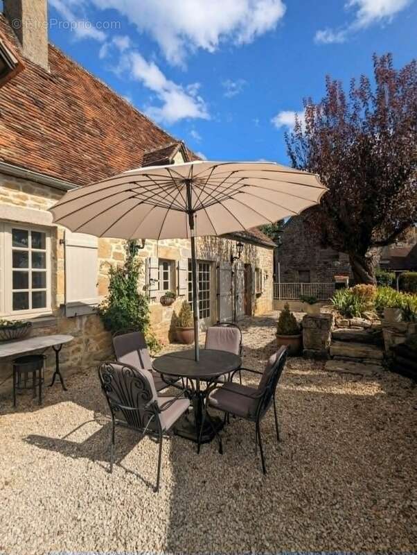 Maison à ALVIGNAC