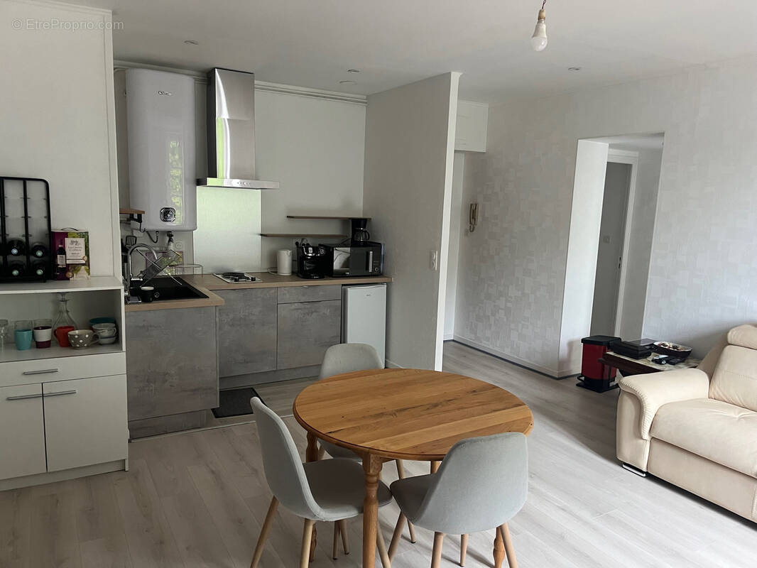 Appartement à CONTREXEVILLE