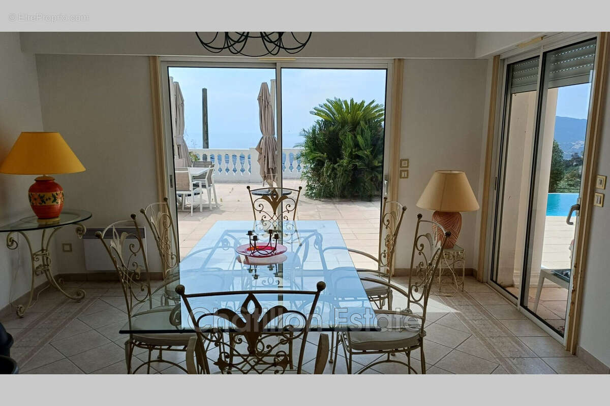 Maison à MANDELIEU-LA-NAPOULE