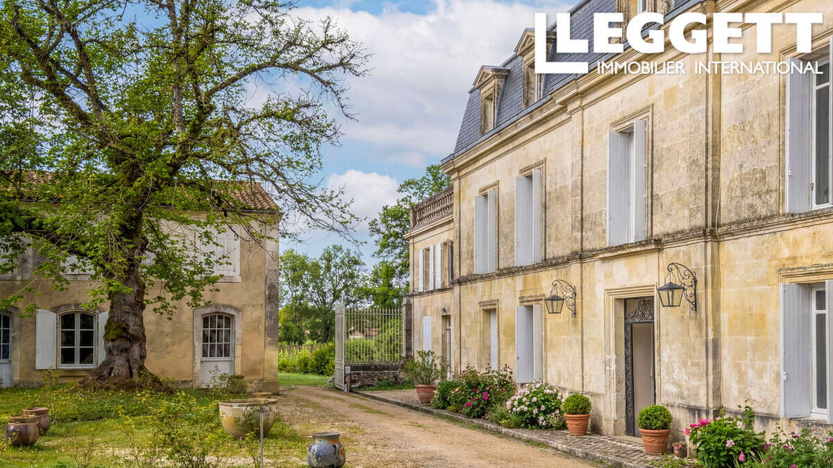 Maison à COGNAC