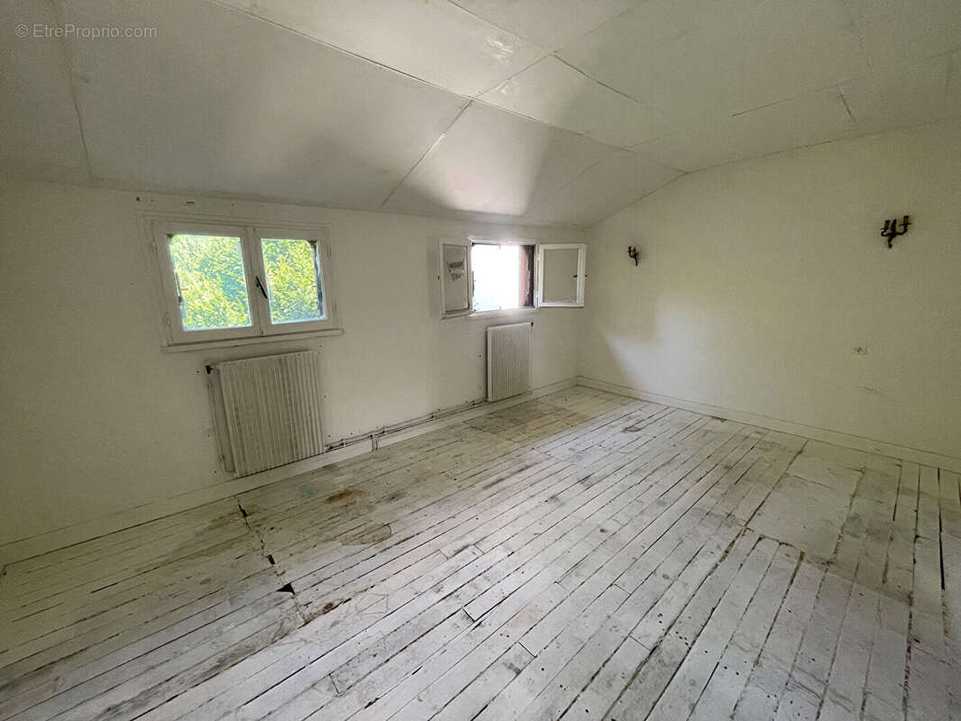 Maison à rénover - Champigny Sur Marne - 5 pièces 117 m2 - photo 9