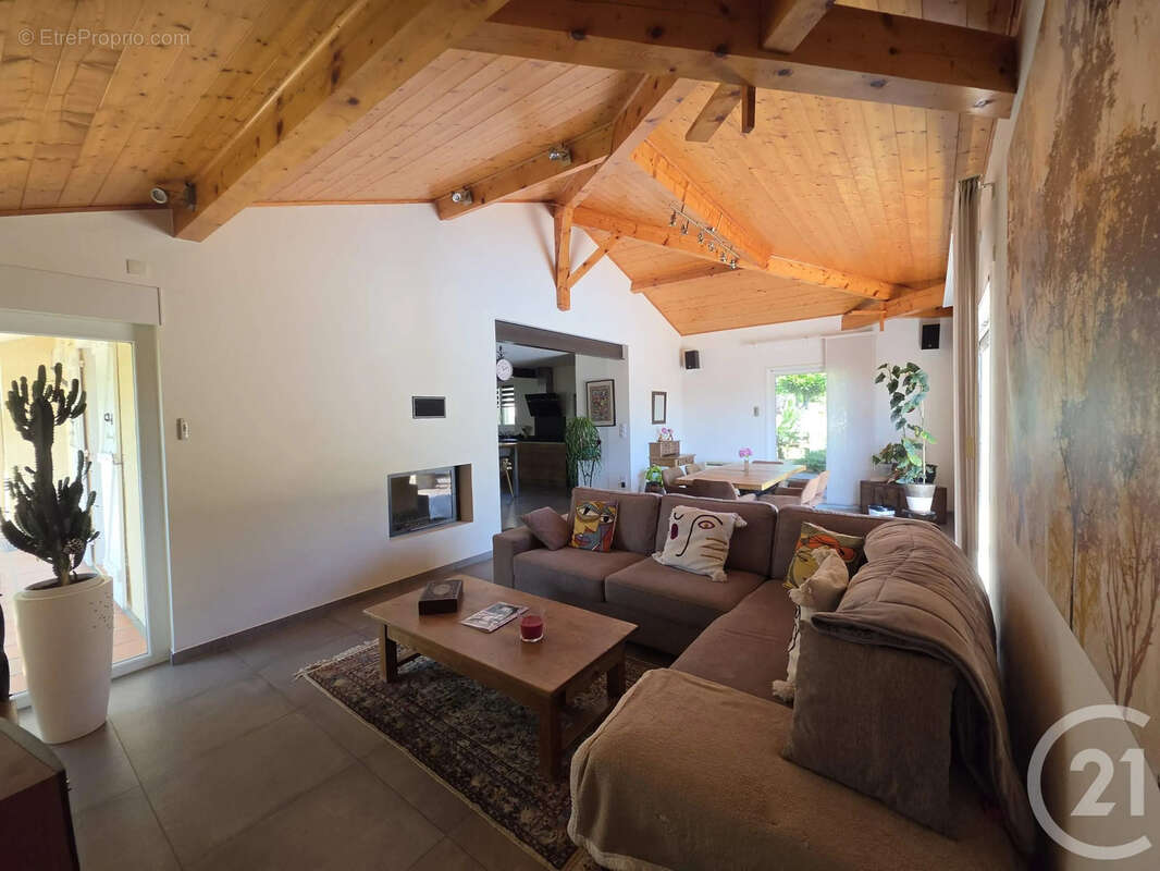 Maison à CARBONNE