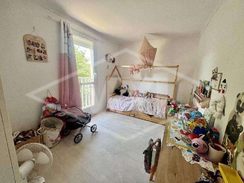 Appartement à COMBS-LA-VILLE