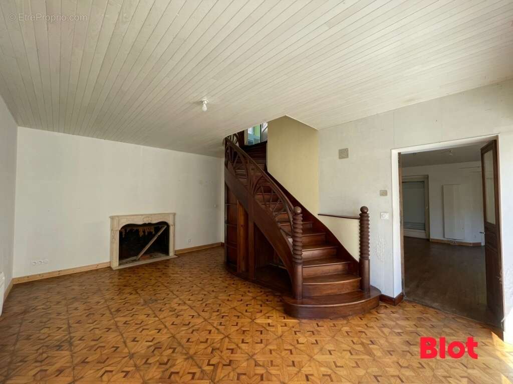 Maison à BAIN-DE-BRETAGNE