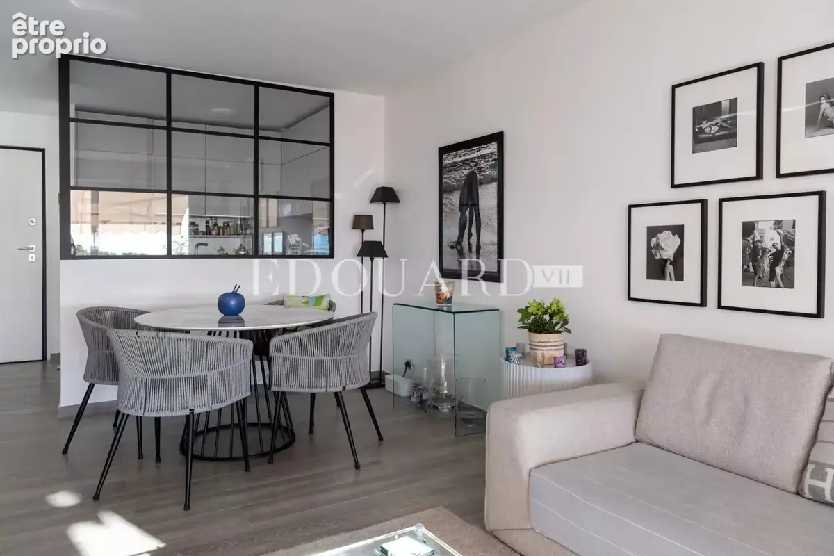 Magnifique trois pièces entièrement rénové avec terrasse, jardin et vue mer - photo 9