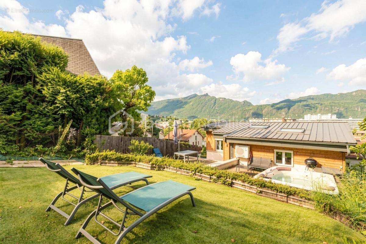 Appartement à AIX-LES-BAINS