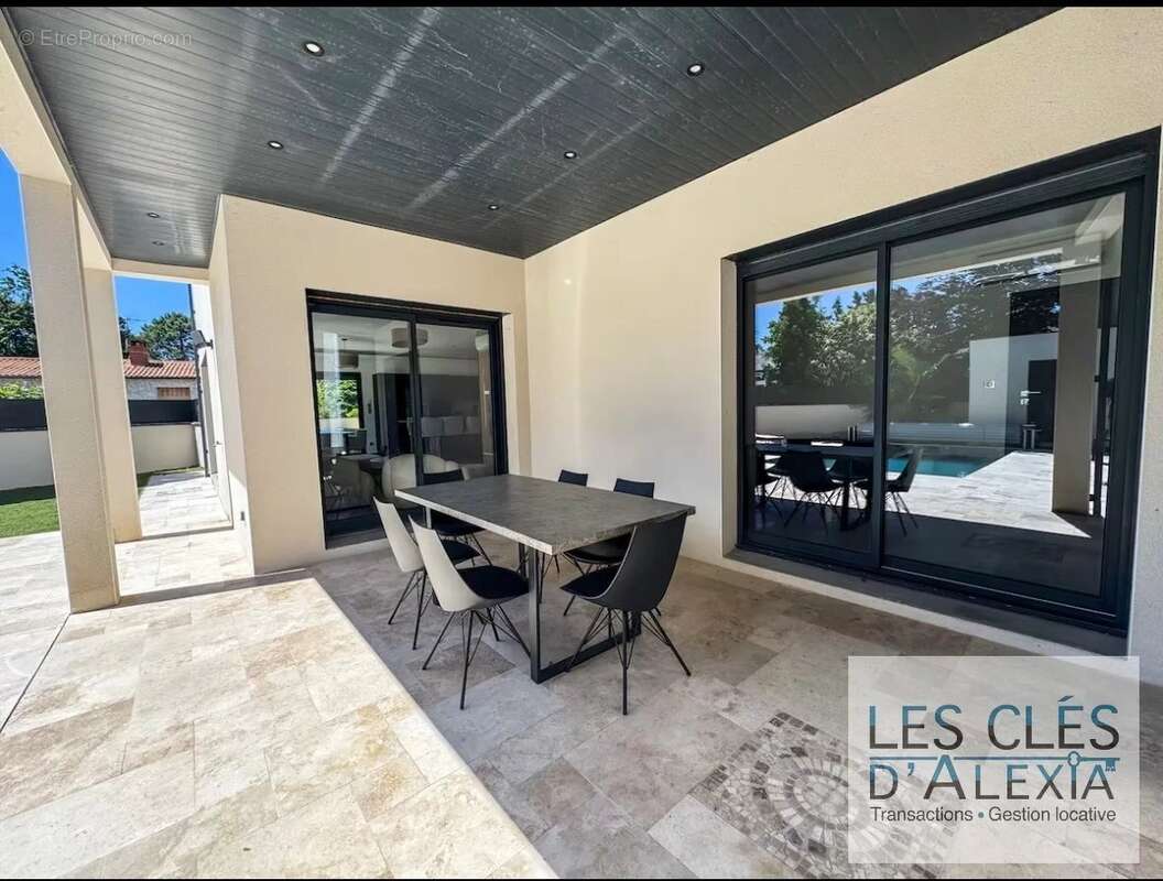 Maison à DECINES-CHARPIEU