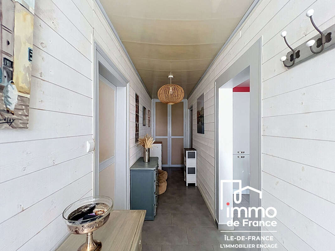 Charmante maison de 6 pièces à vendre à Landelles - 245 000 - photo 15