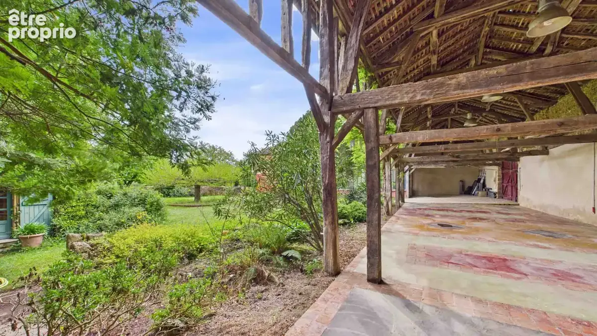 Ensemble immobilier empreint de charme, d'authenticité et d'une élégance discrète. - photo 21